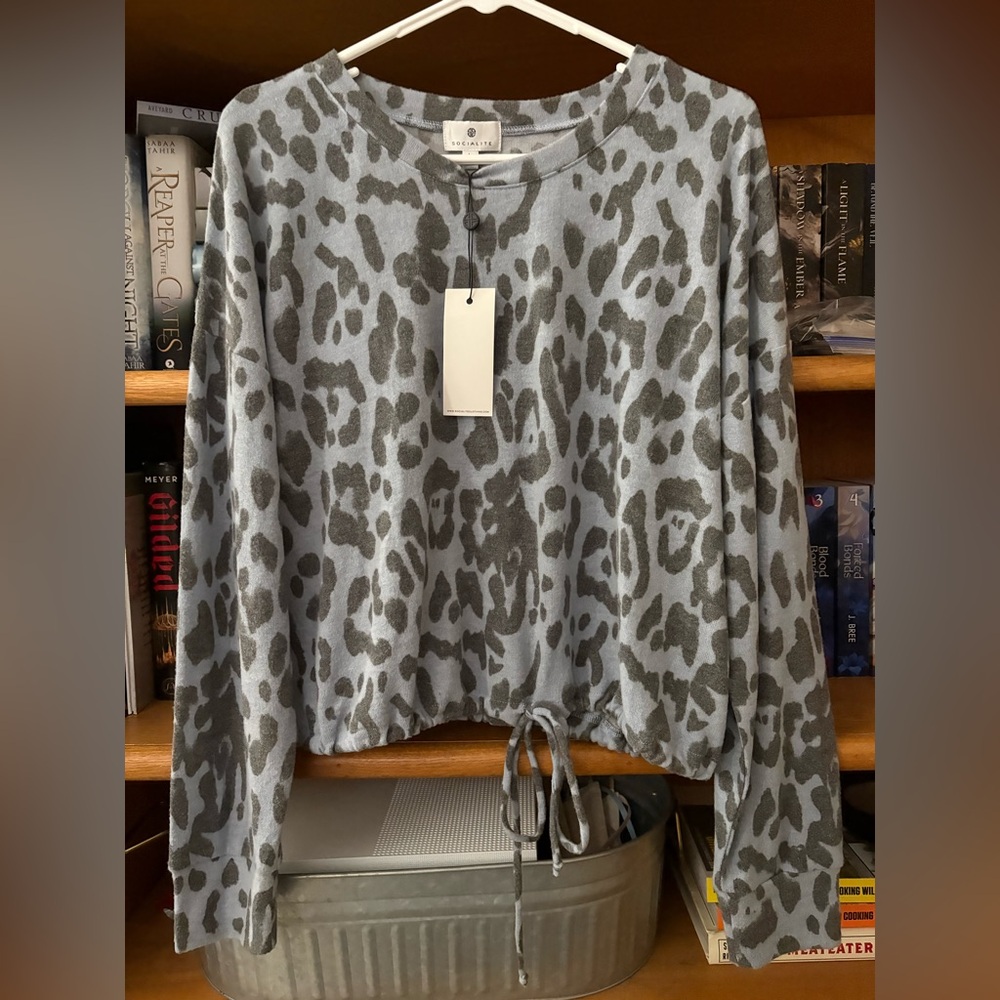 Blue Socialite Leopard Print Women's Top Large
